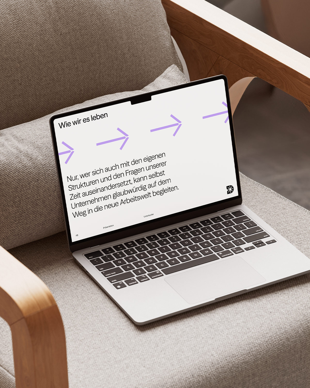 felixhackmann_dayswithus_Laptop_hochformat_screen_04