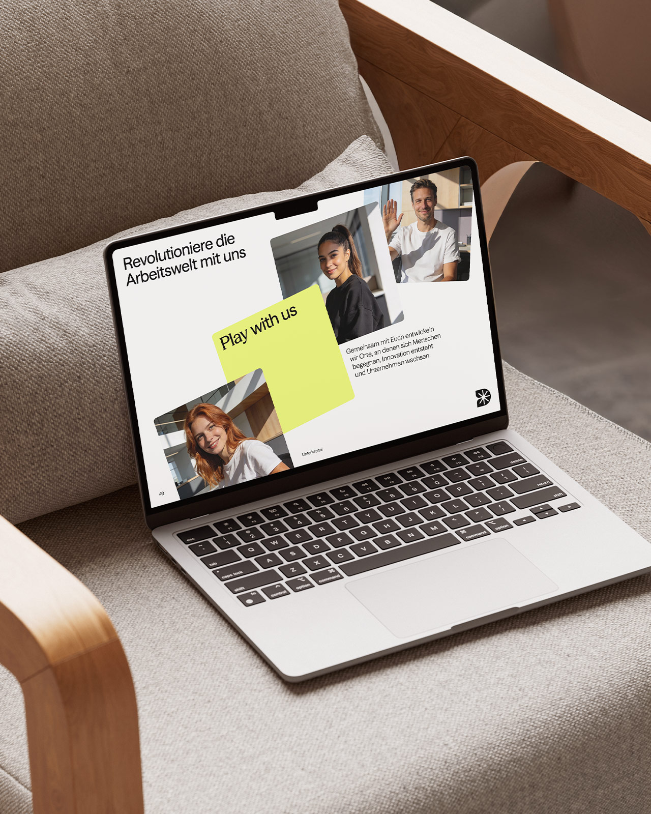 felixhackmann_dayswithus_Laptop_hochformat_screen_05