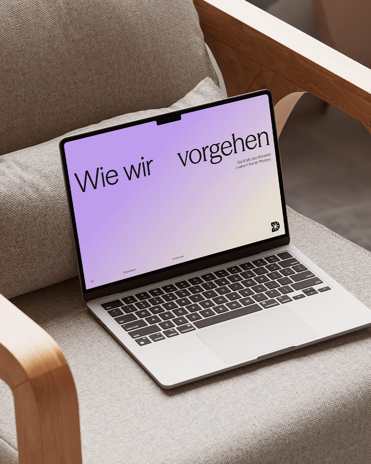 felixhackmann_dayswithus_Laptop_hochformat_screen_06